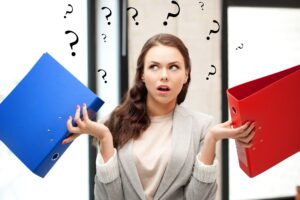 Kiedy decyzja staje się ostateczna i czym różni się od prawomocności?