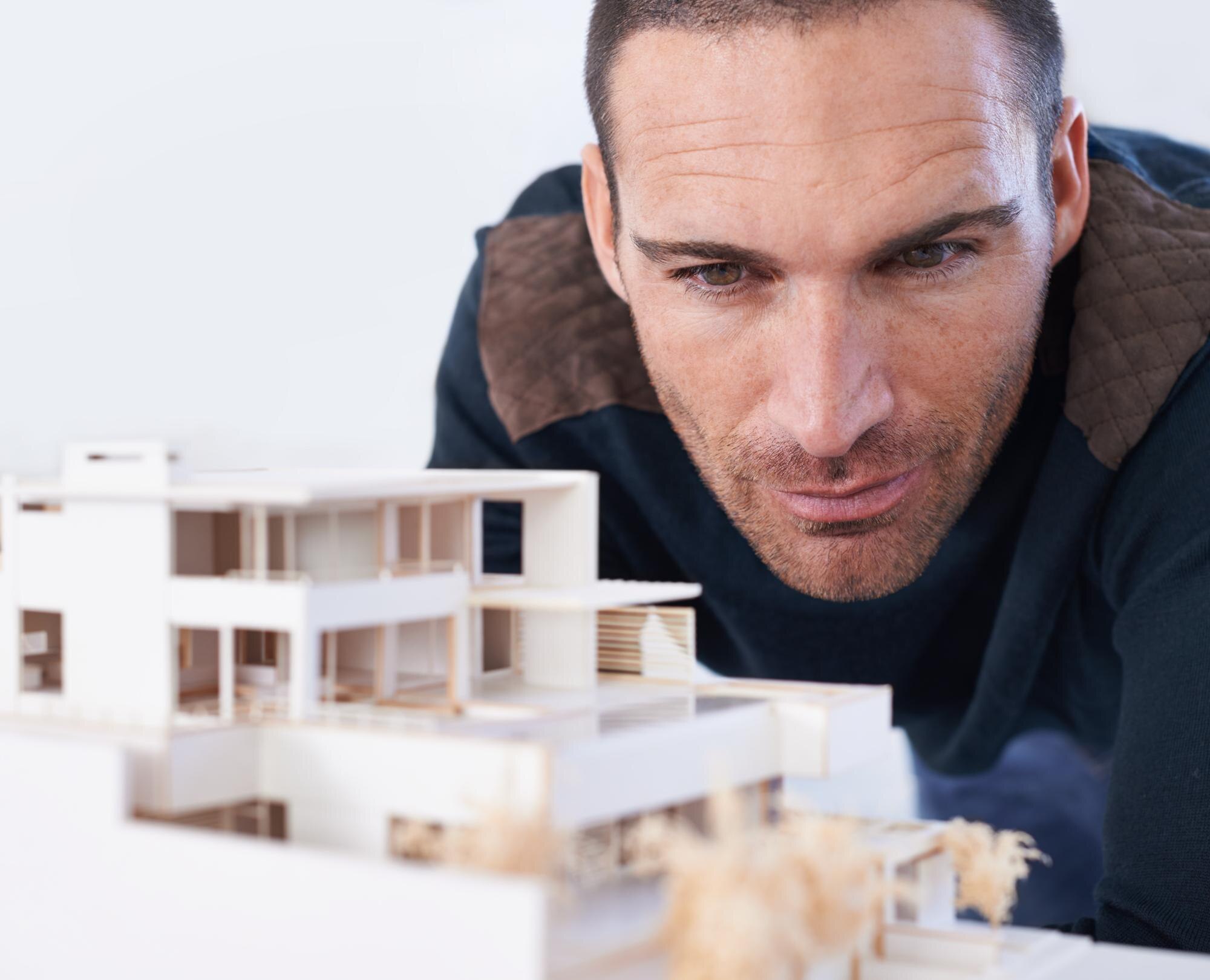 Architektura i model budynku lub renowacja budowy lub 3d projektant plan piętra lub inżynieria budowlana Mężczyzna dom i twórczy wykonawca lub projekt planowania rozwoju lub nieruchomości