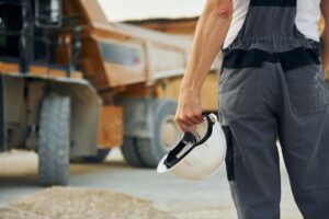 Jakie uprawnienia są potrzebne do obsługi betoniarki i agregatu?