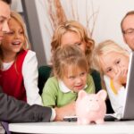 Rodzina z konsultantem finansowym